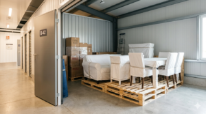 Stockage et humidité : comment protéger vos objets fragiles dans un box ?